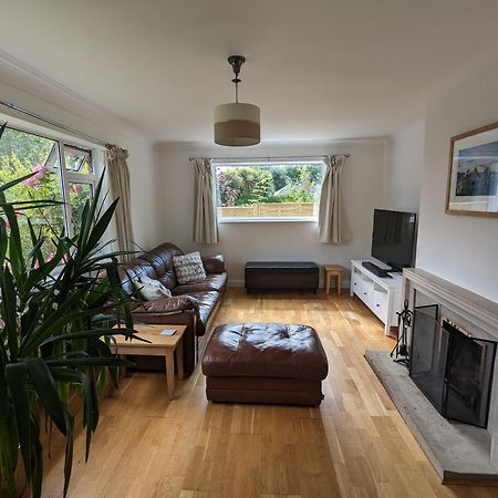 Peaceful Glastonbury Bungalow - Ideally Located Εξωτερικό φωτογραφία