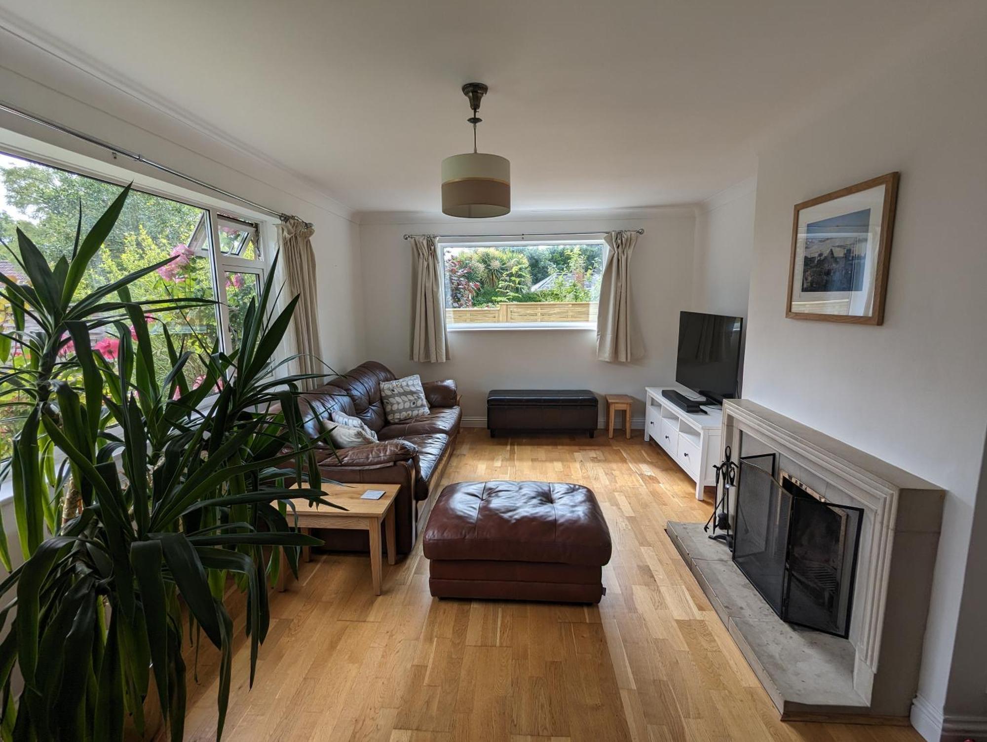 Peaceful Glastonbury Bungalow - Ideally Located Εξωτερικό φωτογραφία